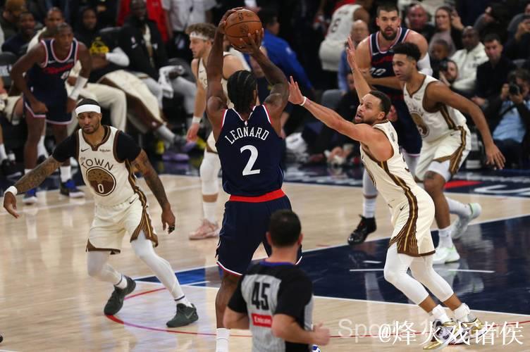 莱昂纳德24+12力压库里27+6 快船主场惊险击败勇士 莱昂纳德24+12力压库里27+6 快船主场惊险击败勇士