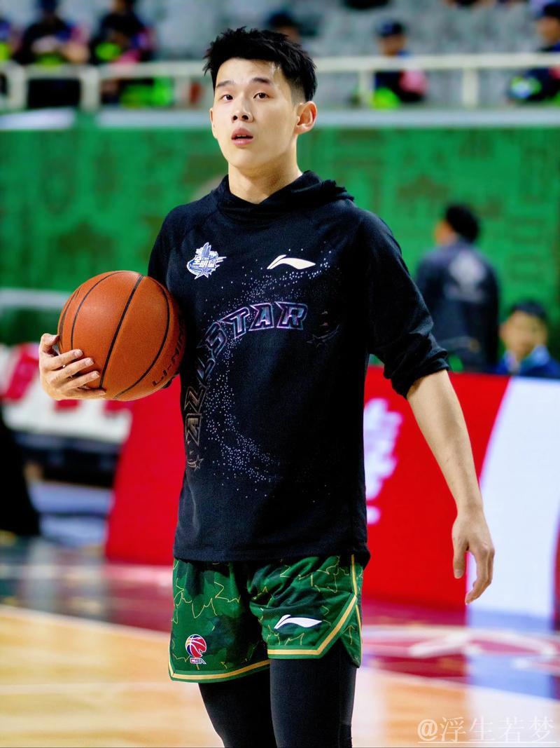 林葳狂砍36分创赛季新高 南京逆转击败四川